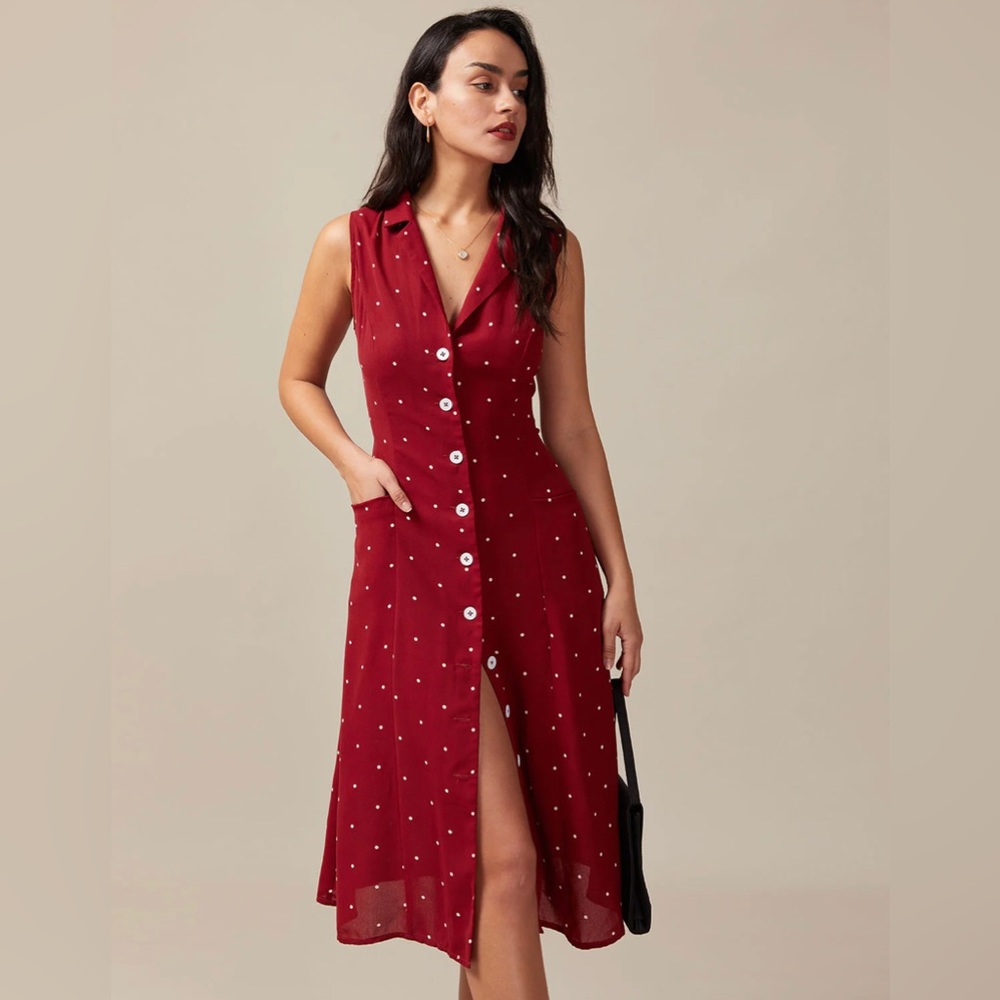 RIHOAS Burgundy Sleeveless Midi Dress with White Polka Dots